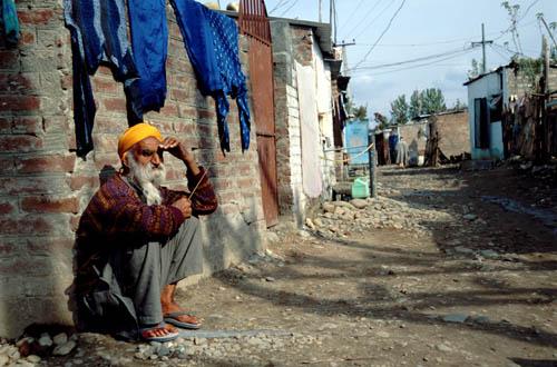 3a. Watching Waiting Reminising Jammu  Camp Elderly Kashmiri Pandit - India Reportage JK KP DVD 1