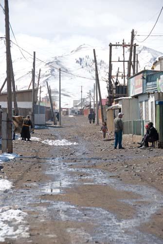 77 Smooth Passage - Ger District - Urban Lifestyle, Mongolia, Ulaanbaatar, Street Scene, DSC_0037