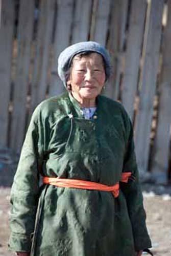 104 Ruddy Smile - Ger District - Urban Lifestyle,  Mongolia, Ulaanbaatar,  Elderly Lady Traditional Dress_DSC0008