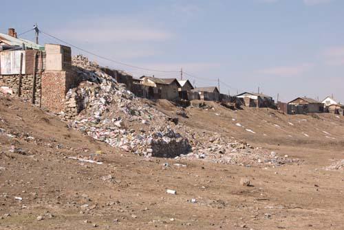 108 Disposal - Ger District - Urban Lifestyle, Environment Our Impact, Mongolia, Ulaanbaatar, Street Scene Rubbish, _DSC0348
