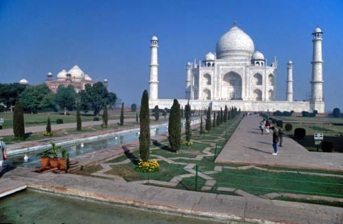 3 Landscaped - Taj Mahal, BPM, India, Box 4 File 2 m13 5