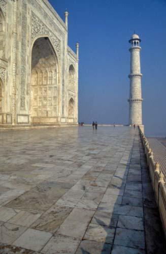 26 Taj And Minaret -  Taj Mahal, BPM, India, Box 4 File 2 m15 14