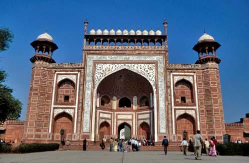 31 Entrance - Taj Mahal, BPM, India, Box 4 File 2 m16 11