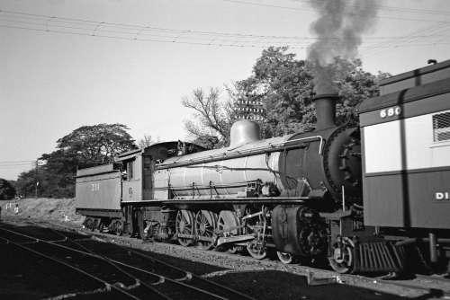 Zimbabwe Steam - Box 6 File 7 ns 8 7 Transport Zimbabwe Steam Train