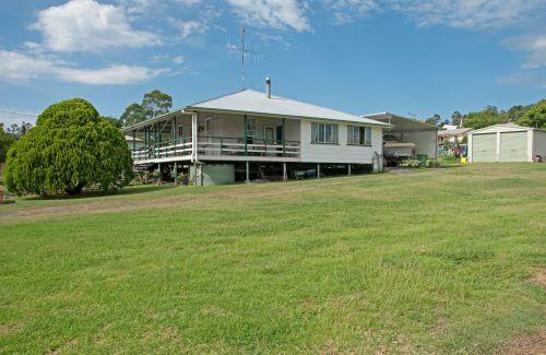 22 Rural Queensland Highset Housing Room For Water Tank  _DSC0093