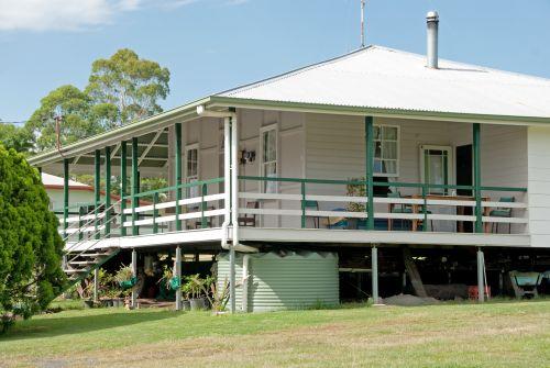 23 Rural Queensland Highset Housing Room For Water Tank  _DSC0094