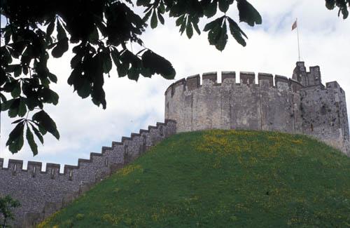 Arundel Castle Wall and Ramparts - UK BPM Box 2 File 2  m 2 16