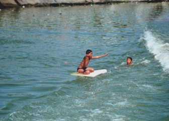 Surfing The Pasig River - River Life Philippines