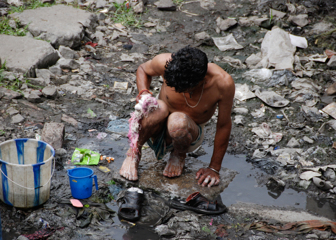 Personal Hygiene - India's Slum Dwelling
